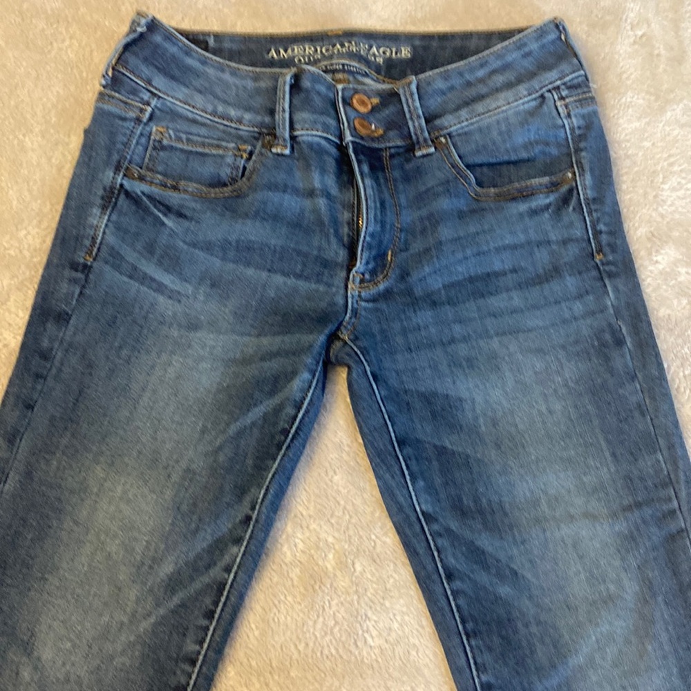 EUC AMERICAN EAGLE ARTIST CROP JEAN SIZE 6